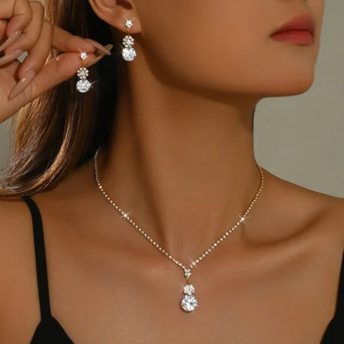 Eco-friendly Yiwu Wholesale Simple Crystal Zircon Necklace And Earrings Two-piece Set, Fashionable Daily Commuter Party Jewelry